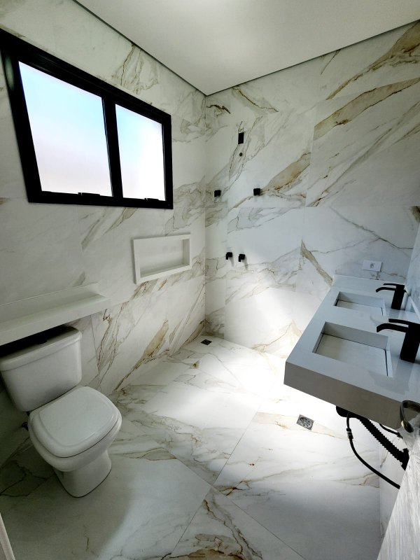 Vendo casa nova - condomínio Newville Rua Sabiá Santana de Parnaíba - 