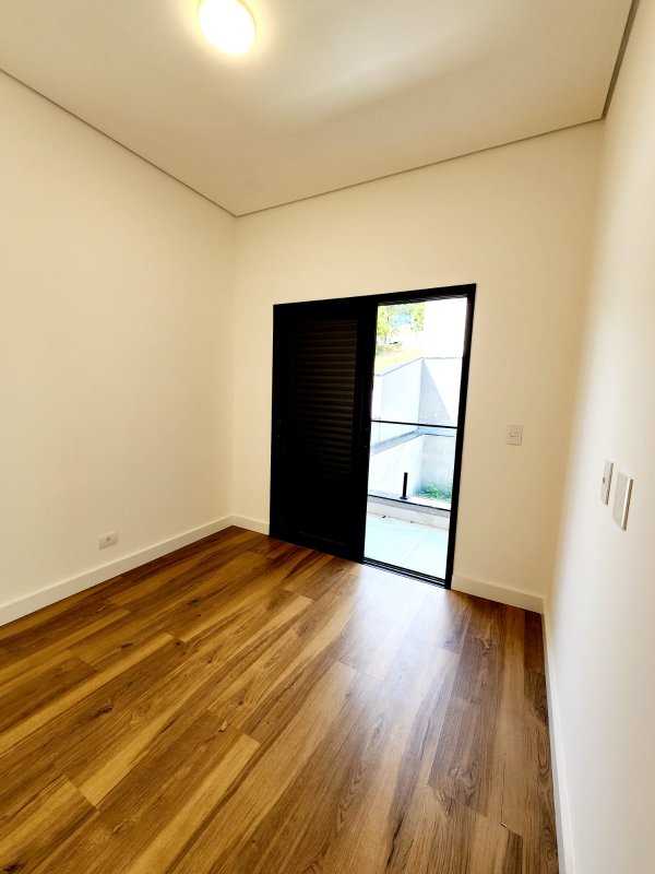 Vendo casa nova - condomínio Newville Rua Sabiá Santana de Parnaíba - 