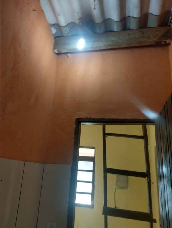 *Vendo Casa - Bairro dos Valos* Bairro dos Valos Franco da Rocha - 