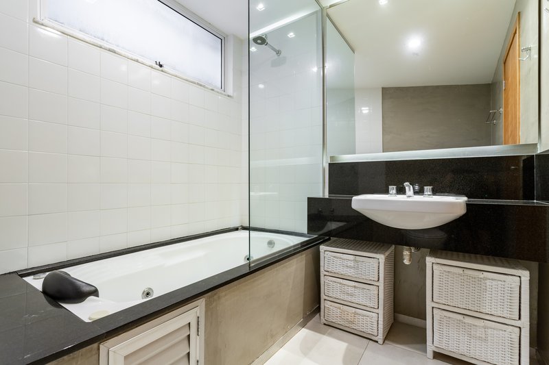 Luz, fluidez e conforto em Ipanema - apartamento de 130m² reformado Rua Gomes Carneiro Rio de Janeiro - 