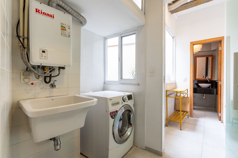 Luz, fluidez e conforto em Ipanema - apartamento de 130m² reformado Rua Gomes Carneiro Rio de Janeiro - 