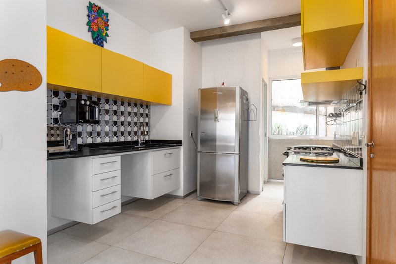 Luz, fluidez e conforto em Ipanema - apartamento de 130m² reformado Rua Gomes Carneiro Rio de Janeiro - 
