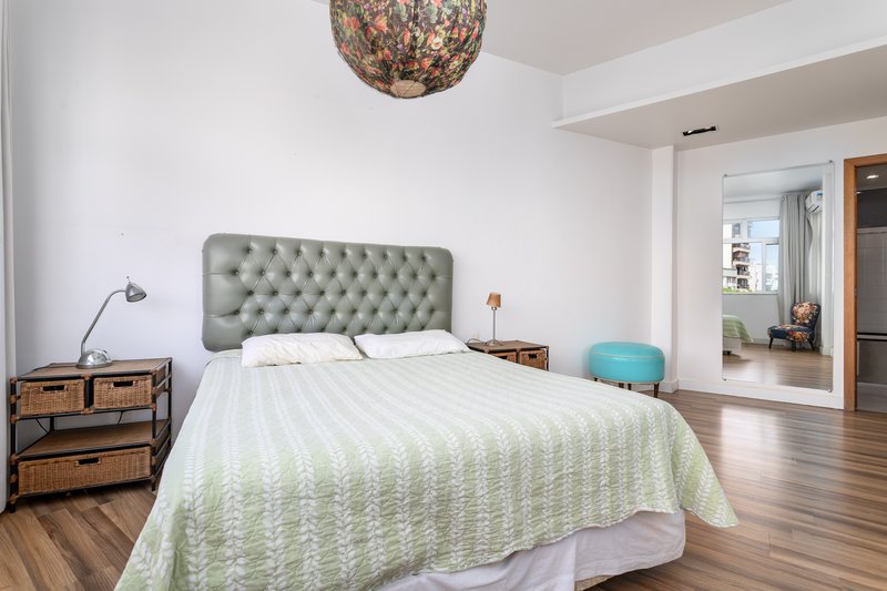 Luz, fluidez e conforto em Ipanema - apartamento de 130m² reformado Rua Gomes Carneiro Rio de Janeiro - 