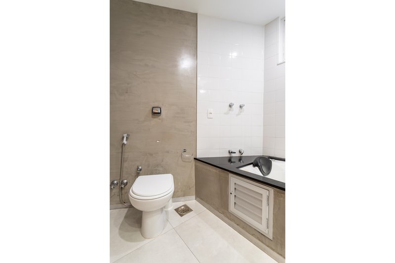Luz, fluidez e conforto em Ipanema - apartamento de 130m² reformado Rua Gomes Carneiro Rio de Janeiro - 