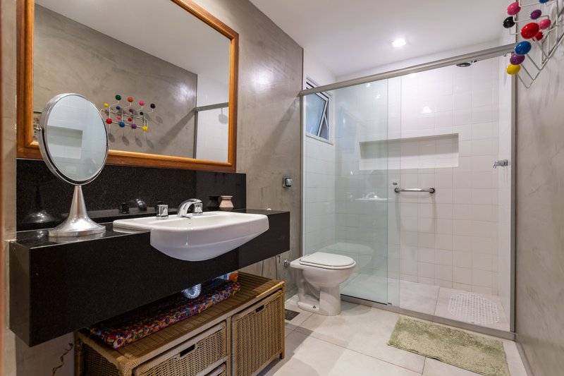 Luz, fluidez e conforto em Ipanema - apartamento de 130m² reformado Rua Gomes Carneiro Rio de Janeiro - 