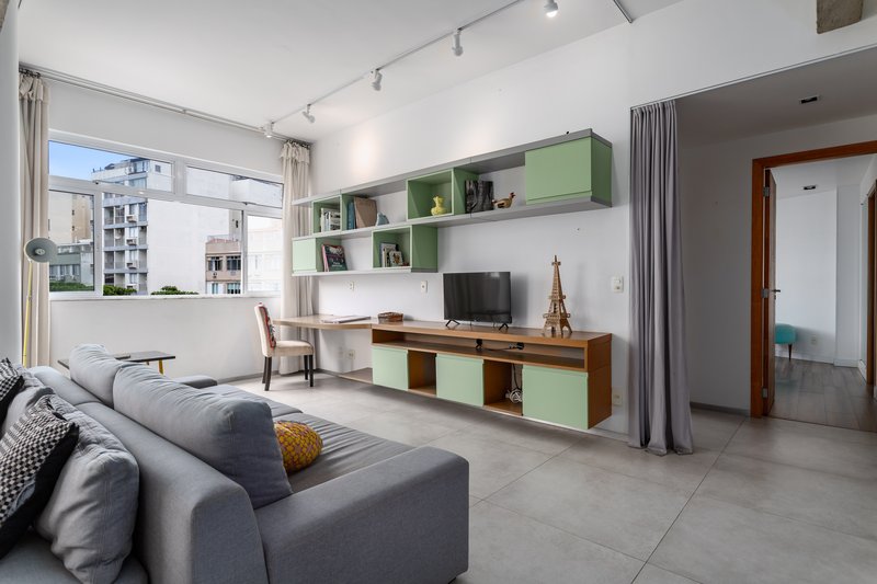 Luz, fluidez e conforto em Ipanema - apartamento de 130m² reformado Rua Gomes Carneiro Rio de Janeiro - 