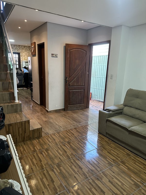 CASA COMPLETA COM PISCINA Avenida Arco Íris Franco da Rocha - 
