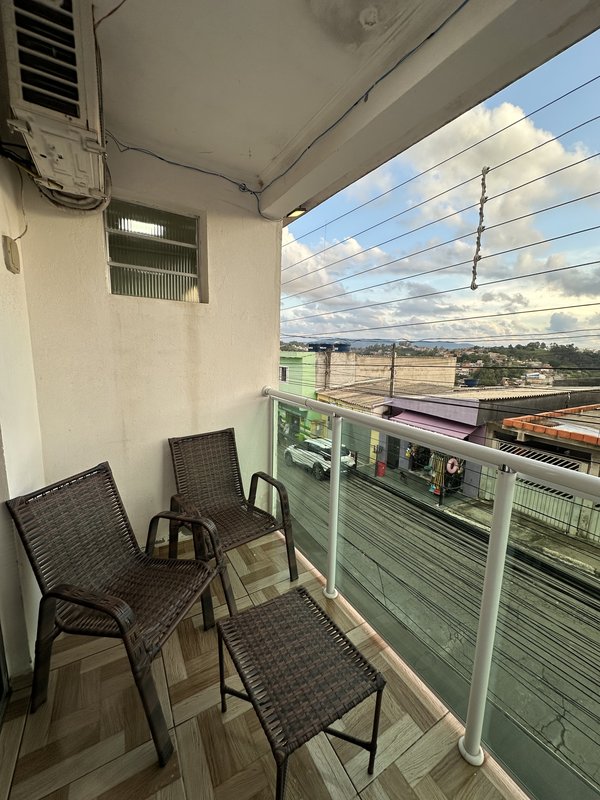 IMPERDÍVEL! CASA COM PISCINA E ÁREA GOURMET – ESTÂNCIA LAGO AZUL Avenida Arco Íris Franco da Rocha - 