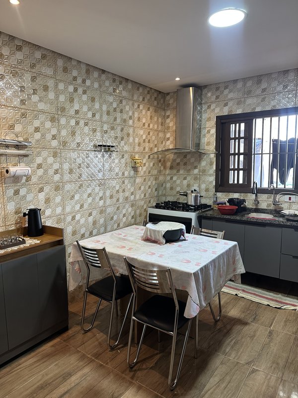 CASA COMPLETA COM PISCINA Avenida Arco Íris Franco da Rocha - 