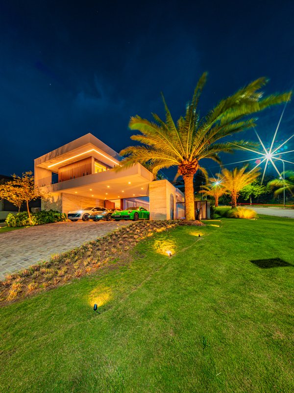 CASA DE ALTO LUXO NO VILLA SOLAIA ALPHAVILLE Av. Piraíba, 520 Barueri - 