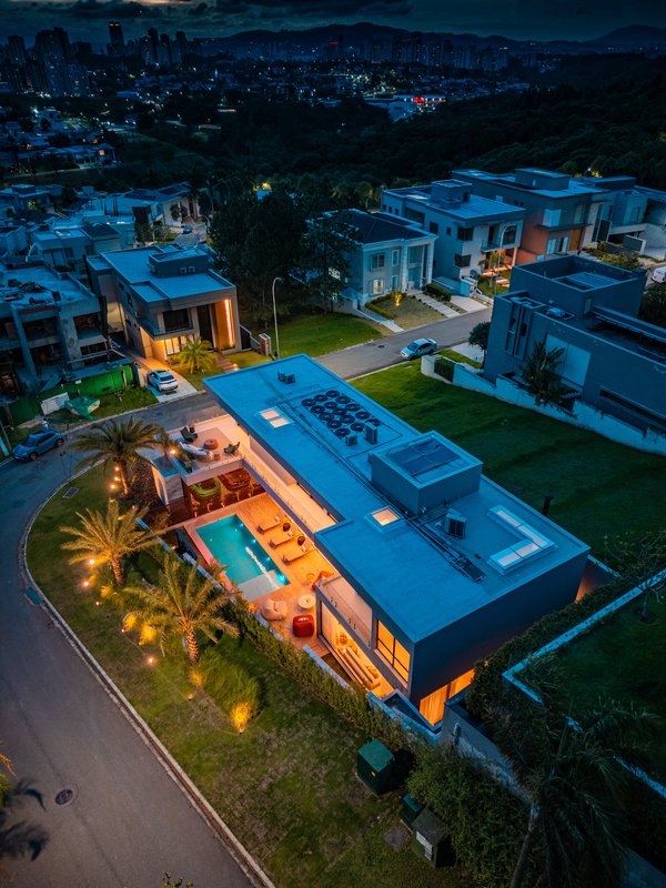 CASA DE ALTO LUXO NO VILLA SOLAIA ALPHAVILLE Av. Piraíba, 520 Barueri - 