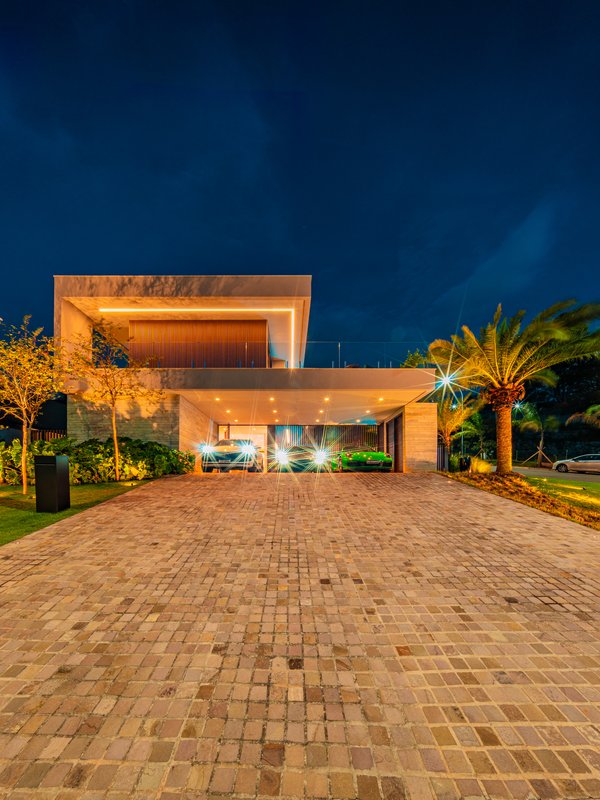 CASA DE ALTO LUXO NO VILLA SOLAIA ALPHAVILLE Av. Piraíba, 520 Barueri - 