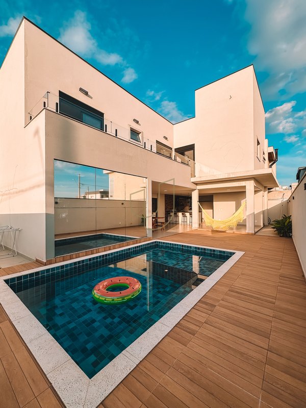 Casa com 3 Suítes no Condomínio Reserva Rudá - São José dos Campos - 