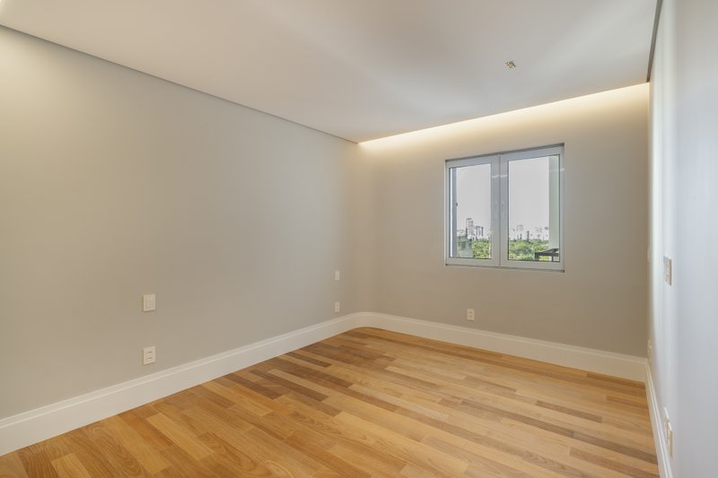 Amplo apartamento no Jd América 270m² 3 suítes 3 vagas Rua Bela Cintra São Paulo - 