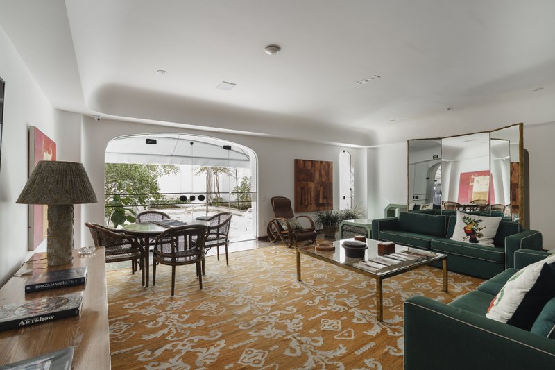 Amplo apartamento no Jd América 270m² 3 suítes 3 vagas Rua Bela Cintra São Paulo - 