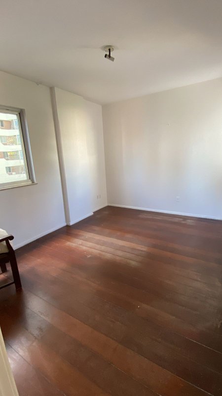 APARTAMENTO 3 QUARTOS SUÍTE 2 GARAGENS ELEVADOR PORTARIA 24 H À VENDA NA GRAÇA! Rua Manoel Barreto Salvador - 
