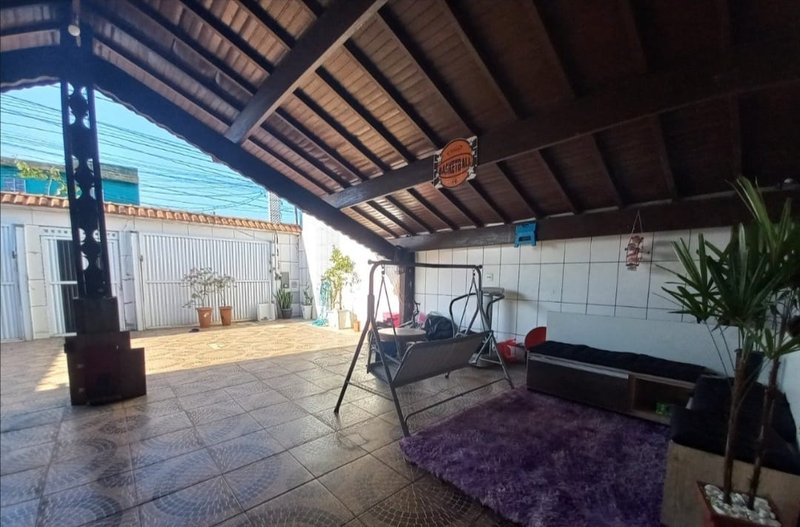 Excelente casa com 03 dormitórios para venda - Mirim -  Praia Grande - SP Rua Trinta e Um de Março Praia Grande - 