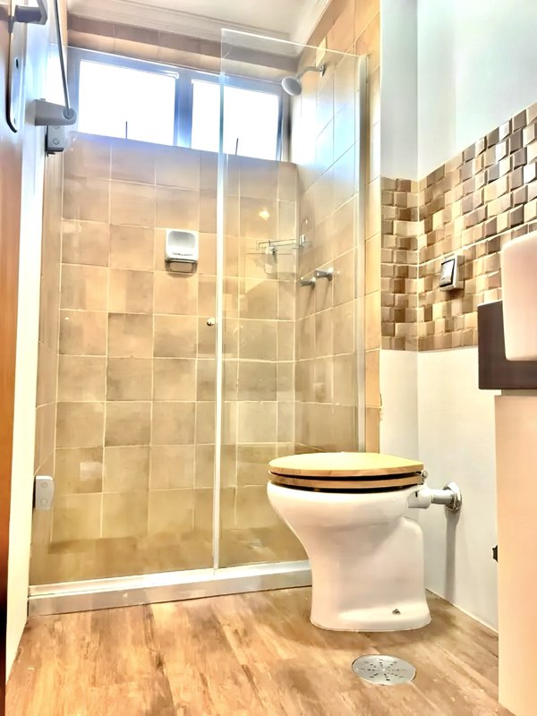 R$ 350.000 - IMPERDÍVEL - APARTAMENTO - REFORMADO - 44M2 - 1 DORM - 1 VAGA - ELEVADOR Rua Professor Álvaro Alvim Porto Alegre - 