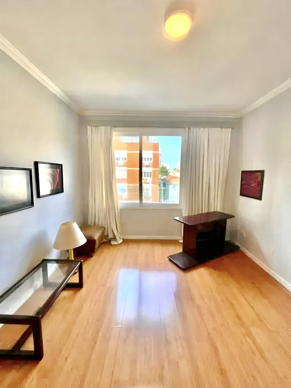 R$ 350.000 - IMPERDÍVEL - APARTAMENTO - REFORMADO - 44M2 - 1 DORM - 1 VAGA - ELEVADOR Rua Professor Álvaro Alvim Porto Alegre - 