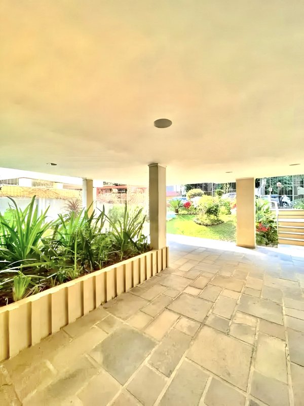 R$ 350.000 - IMPERDÍVEL - APARTAMENTO - REFORMADO - 44M2 - 1 DORM - 1 VAGA - ELEVADOR Rua Professor Álvaro Alvim Porto Alegre - 