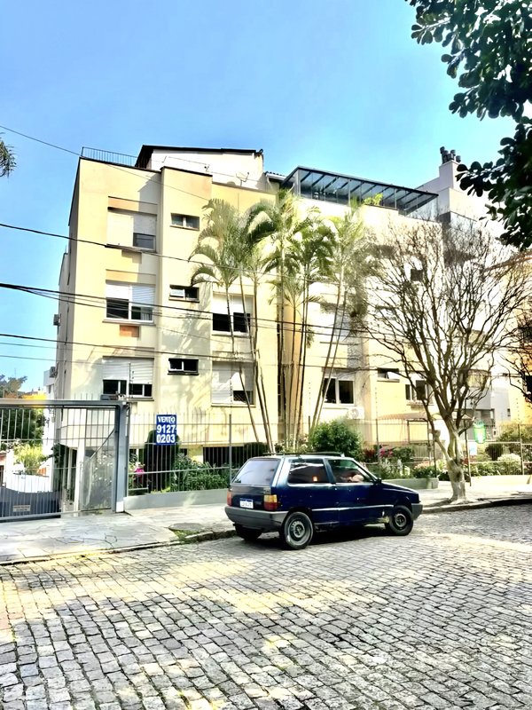 R$ 350.000 - IMPERDÍVEL - APARTAMENTO - REFORMADO - 44M2 - 1 DORM - 1 VAGA - ELEVADOR Rua Professor Álvaro Alvim Porto Alegre - 