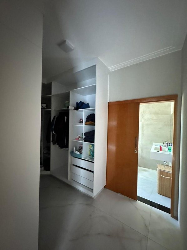 Belíssimo sobrado a venda no Residencial Monte Líbano  Santa Fé do Sul - 