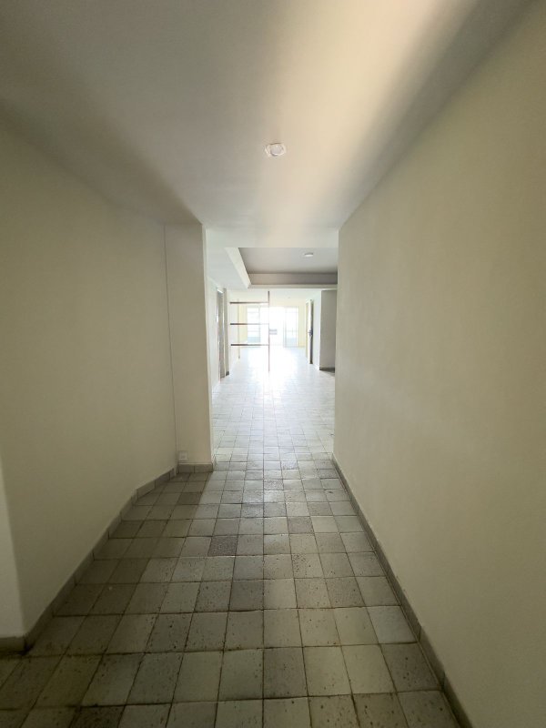 Apartamento à venda com 4 quartos sendo 2 suites, 182m² área útil por R$ 1.200.000,00 Avenida Boa Viagem Recife - 