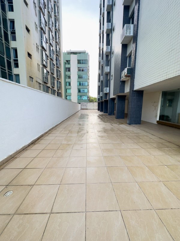 Apartamento à venda com 4 quartos sendo 2 suites, 182m² área útil por R$ 1.200.000,00 Avenida Boa Viagem Recife - 