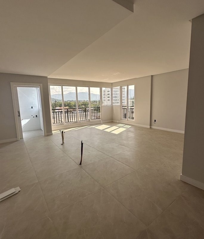 Apartamento com 2 Suítes - Timbó - 