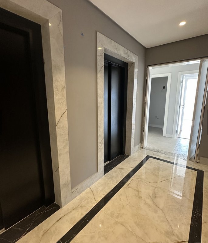 Apartamento com 2 Suítes - Timbó - 