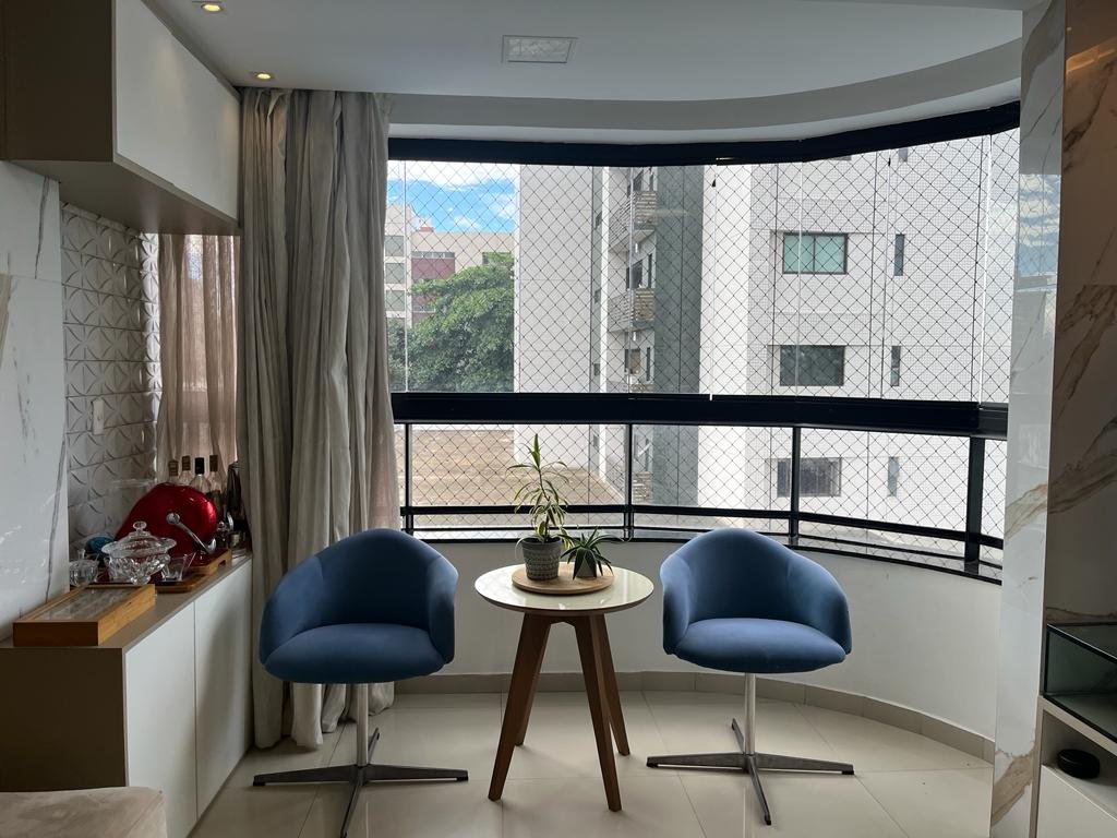 Apartamento à venda com 3 quartos, 90m² - Foto 2