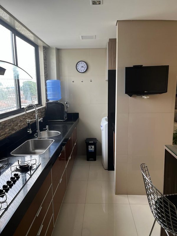 Apartamento à venda com 3 quartos sendo uma suíte, 90m² área útil por R$ 750.000,00 Rua Monsenhor Silva Recife - 