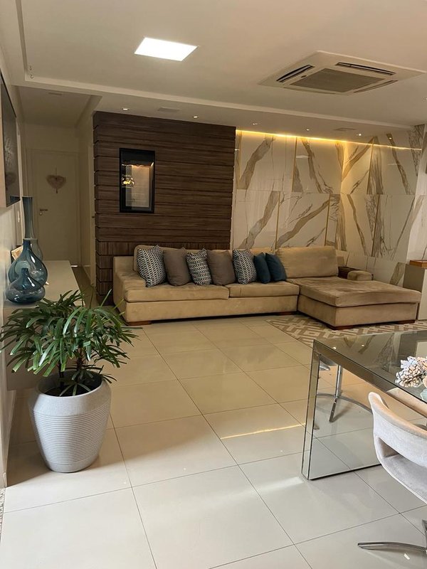 Apartamento à venda com 3 quartos sendo uma suíte, 90m² área útil por R$ 750.000,00 Rua Monsenhor Silva Recife - 