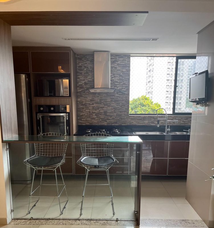 Apartamento à venda com 3 quartos sendo uma suíte, 90m² área útil por R$ 750.000,00 Rua Monsenhor Silva Recife - 
