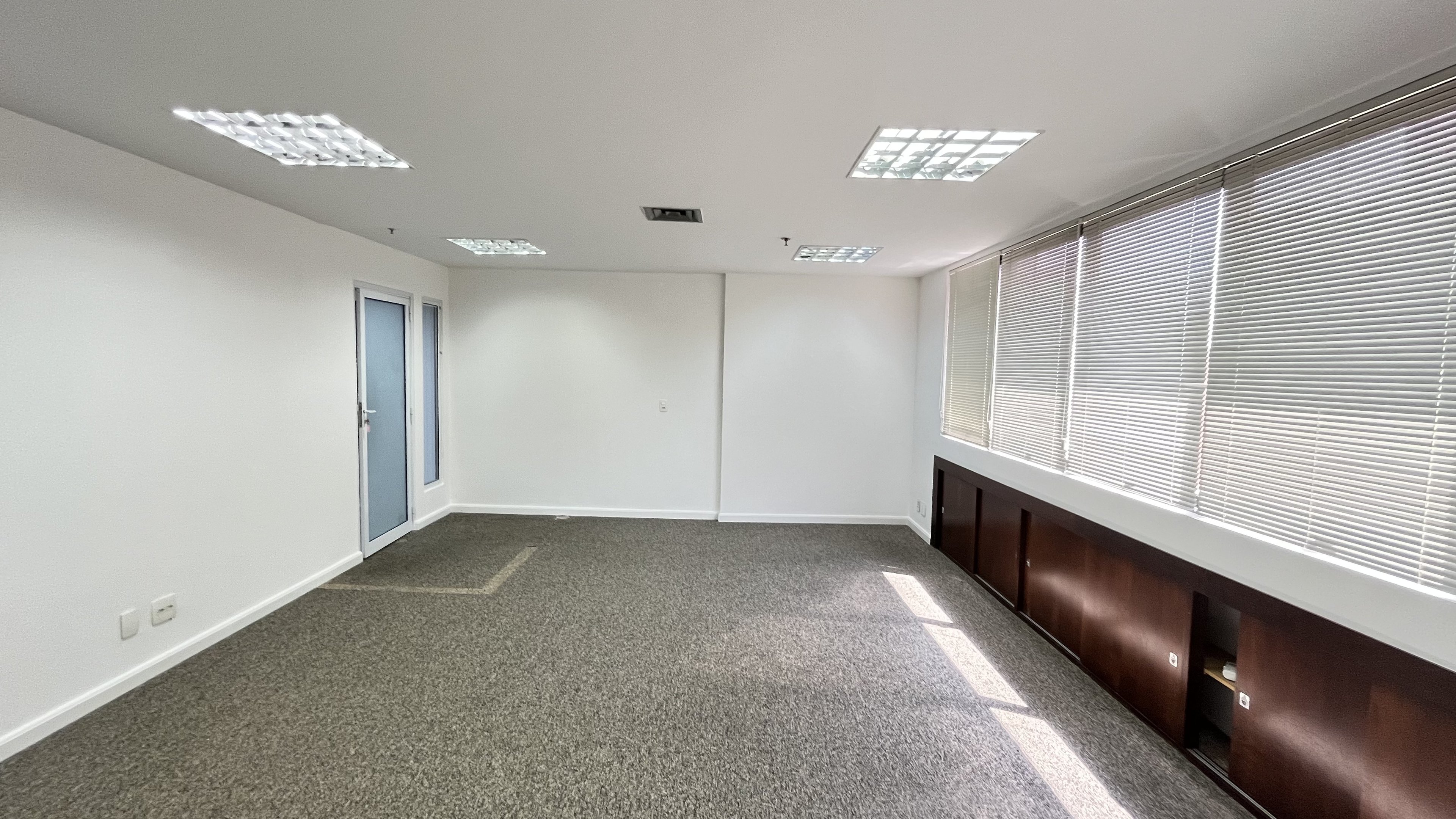 Conjunto Comercial-Sala para alugar, 180m² - Foto 3