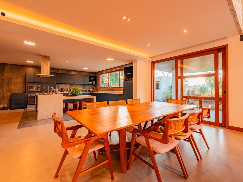 A CASA SOBRE PILOTIS - Cotia - 