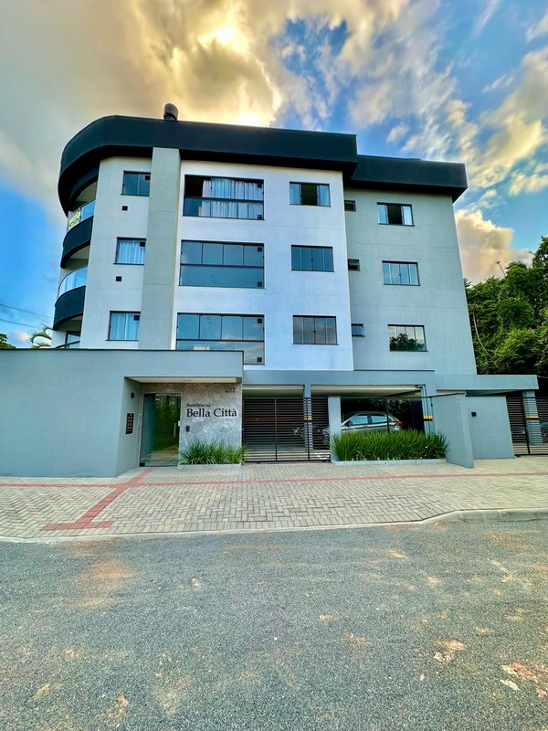 Apartamento Semi Mobiliado - Timbó - 