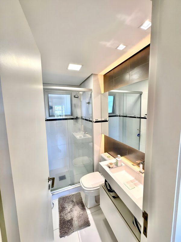 R$ 598.000 - IMPECÁVEL APARTAMENTO - 73M2 - 3 DORM - SUÍTE - CLOSET - VISTA - 1 VAGA Rua Professor Cristiano Fischer Porto Alegre - 