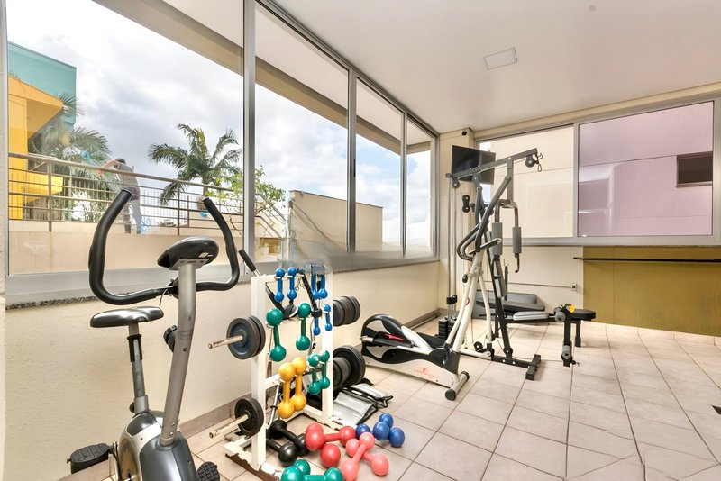 R$ 598.000 - IMPECÁVEL APARTAMENTO - 73M2 - 3 DORM - SUÍTE - CLOSET - VISTA - 1 VAGA Rua Professor Cristiano Fischer Porto Alegre - 