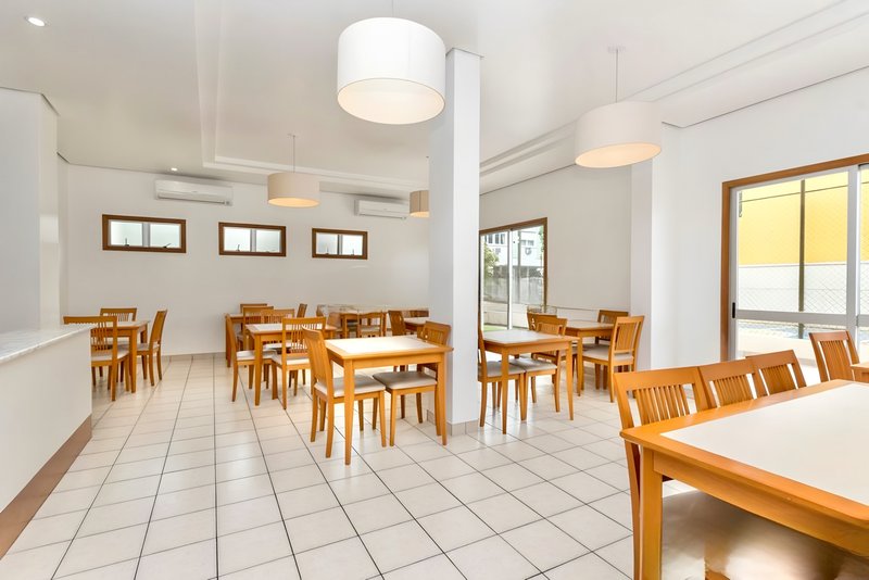 R$ 598.000 - IMPECÁVEL APARTAMENTO - 73M2 - 3 DORM - SUÍTE - CLOSET - VISTA - 1 VAGA Rua Professor Cristiano Fischer Porto Alegre - 