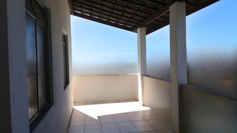Casarão em Ipitanga - lauro de Freitas Rua Maraú Lauro de Freitas - 