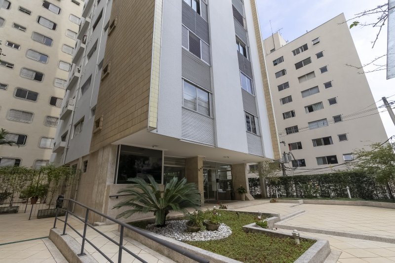 Apartamento 155m² no Paraíso 03 dorm 2 suítes 2 vagas Rua Manuel da Nóbrega São Paulo - 