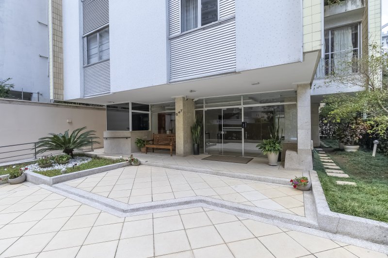 Apartamento 155m² no Paraíso 03 dorm 2 suítes 2 vagas Rua Manuel da Nóbrega São Paulo - 