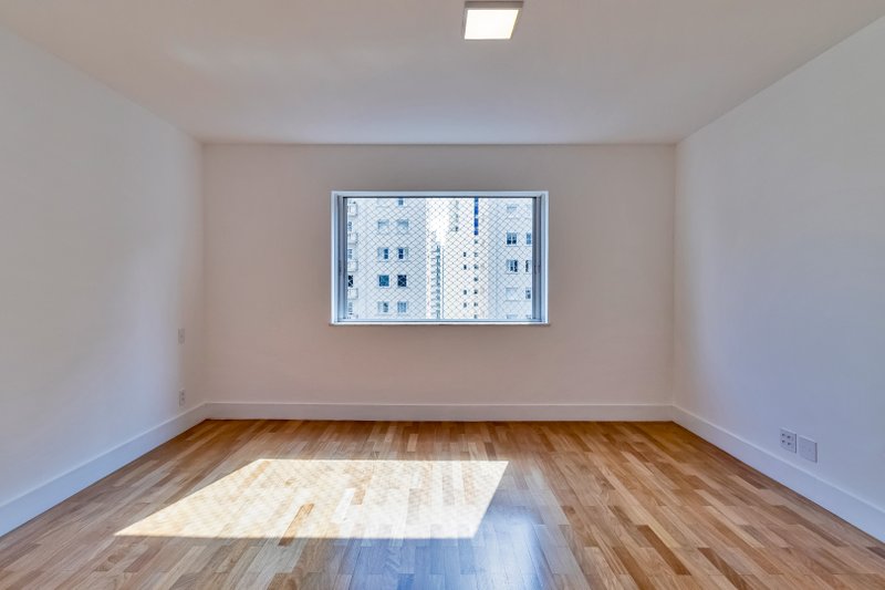 Apartamento 155m² no Paraíso 03 dorm 2 suítes 2 vagas Rua Manuel da Nóbrega São Paulo - 