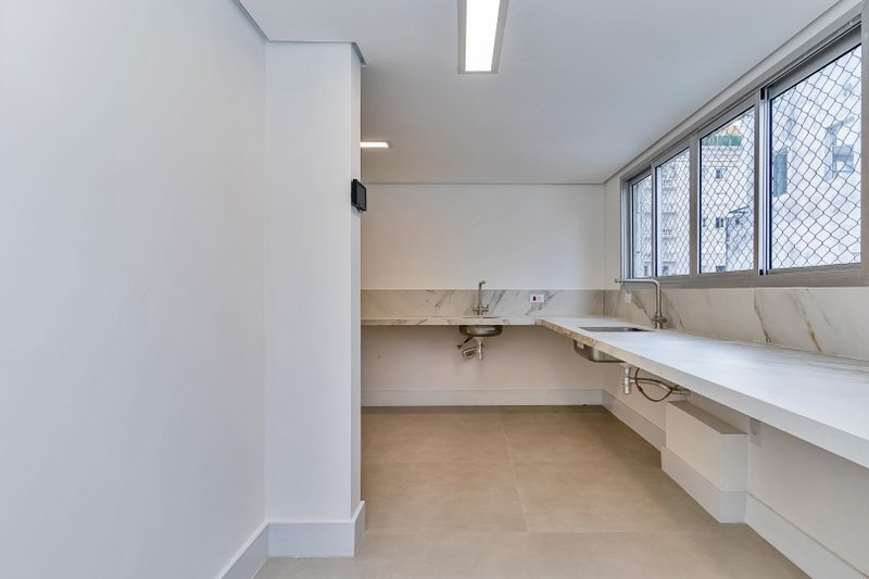 Apartamento 155m² no Paraíso 03 dorm 2 suítes 2 vagas Rua Manuel da Nóbrega São Paulo - 