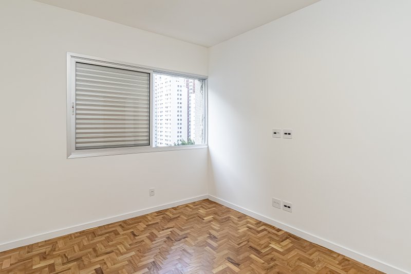 Apartamento 109m² no Jd Paulista 02 dorm 1 suíte 1 vaga Alameda Lorena São Paulo - 