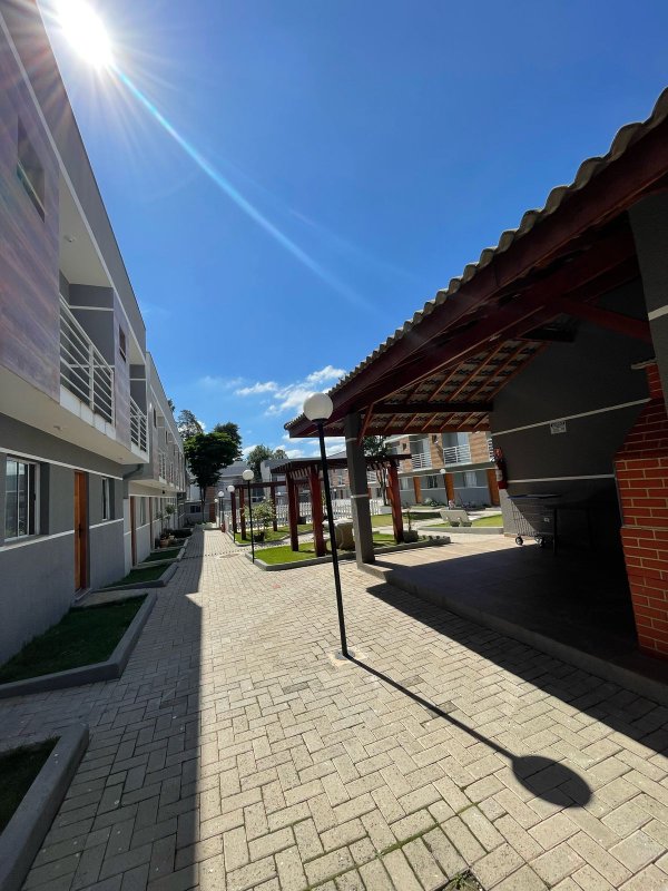 LINDA CASA DENTRO DE UM CONDOMÍNIO CLUB EM FRANCO DA ROCHA !! Estrada Marcelo Augusto de Jesus Pinto Franco da Rocha - 
