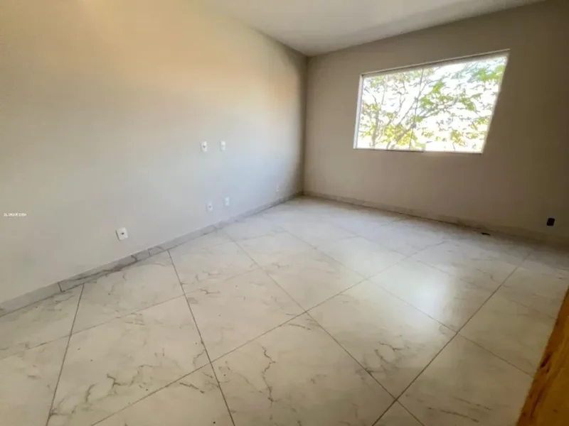 Casa geminada a venda Bairro Céu Azul - 2 quartos com varanda - 2 vagas - Belo Horizonte - 