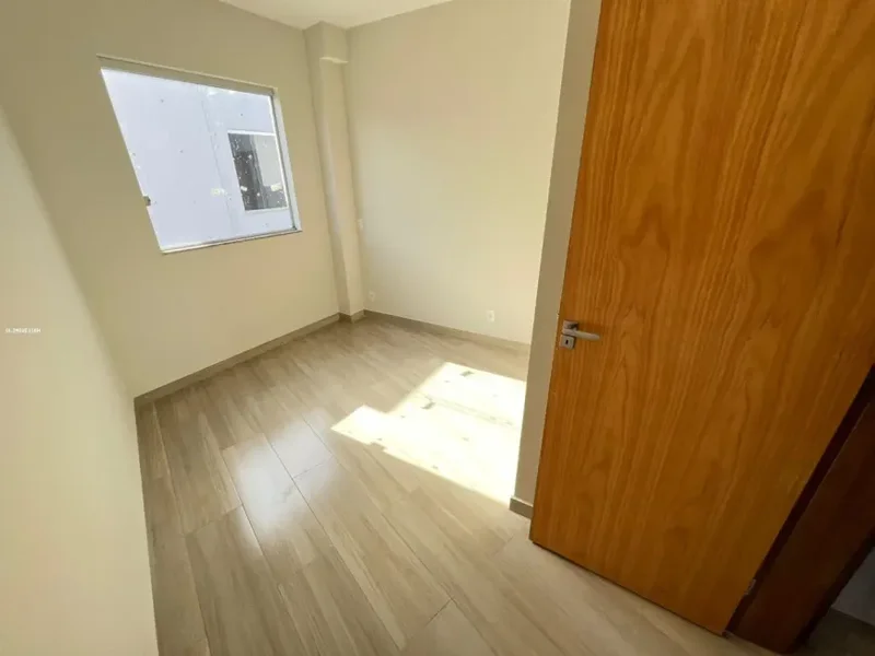 Casa geminada a venda Bairro Céu Azul - 2 quartos com varanda - 2 vagas - Belo Horizonte - 