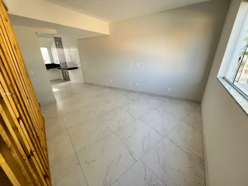 Casa geminada a venda Bairro Céu Azul - 2 quartos com varanda - 2 vagas - Belo Horizonte - 